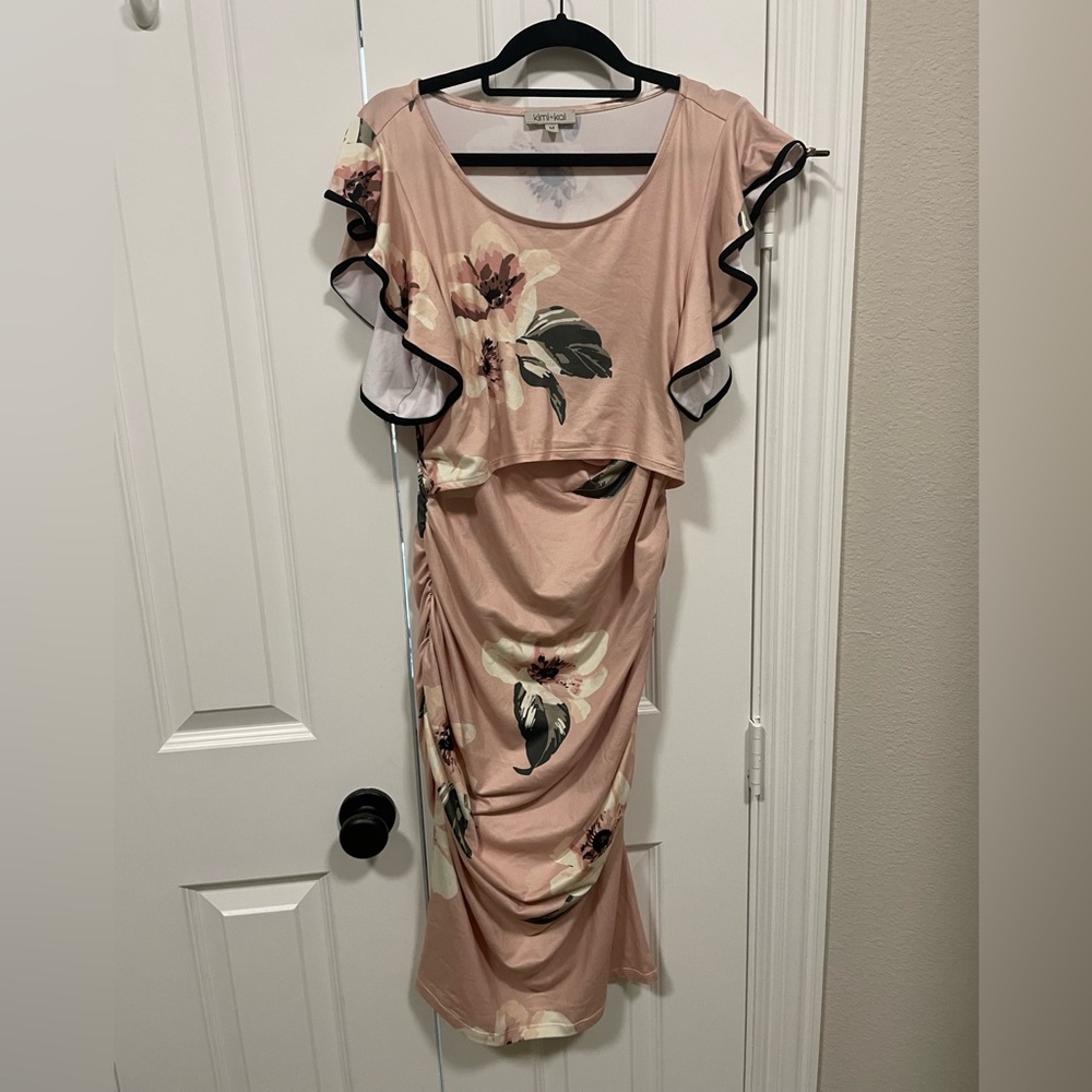 Kimi and Kai Maternity dress size medium.